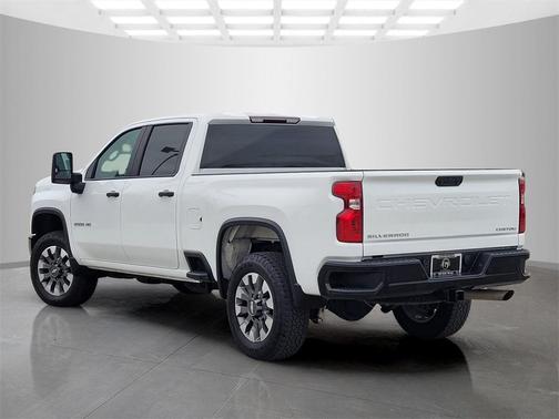 2024 Chevrolet Silverado 2500 Custom
