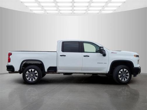 2024 Chevrolet Silverado 2500 Custom