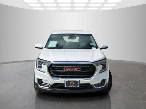 Summit White 2024 GMC Terrain SLE