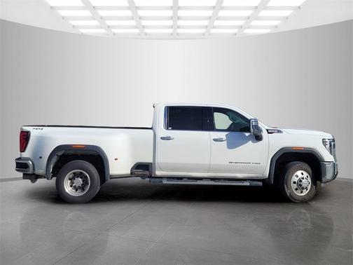 2024 GMC Sierra 3500 SLT
