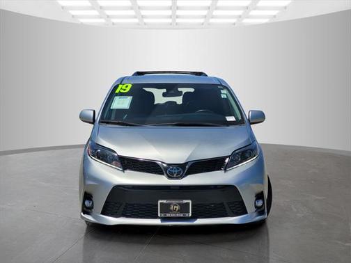 2019 Toyota Sienna SE Premium