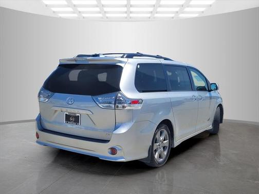 2019 Toyota Sienna SE Premium