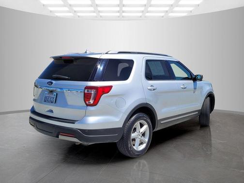 INGOT SILVER METALLIC 2019 Ford Explorer XLT