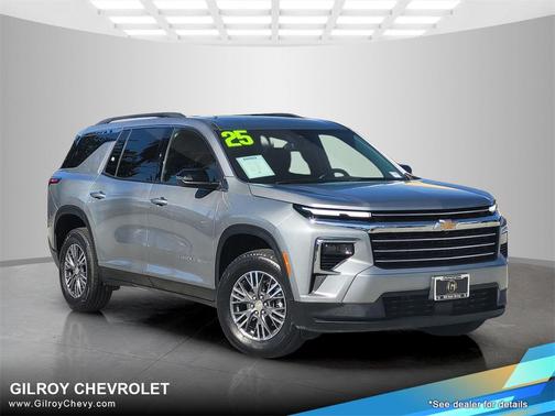 2025 Chevrolet Traverse LT