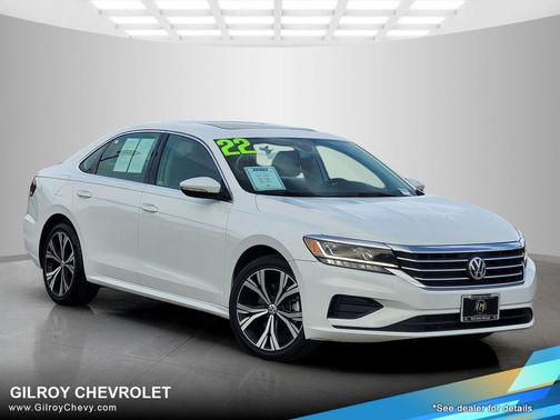 2022 Volkswagen Passat 2.0T SE