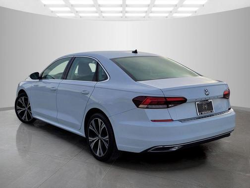 2022 Volkswagen Passat 2.0T SE