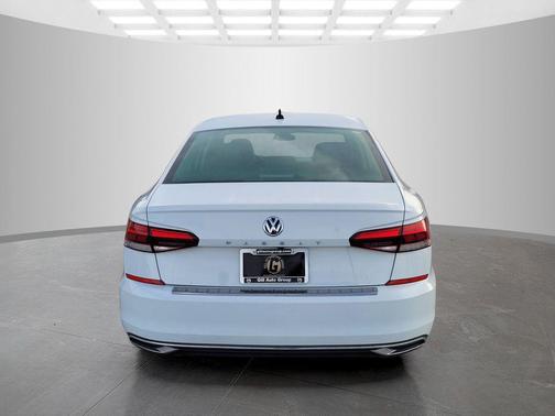2022 Volkswagen Passat 2.0T SE
