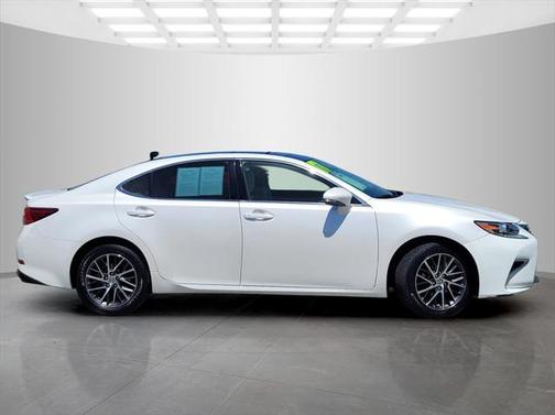 2017 Lexus ES 350 Base
