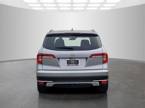 2019 Honda Pilot Touring 8-Passenger