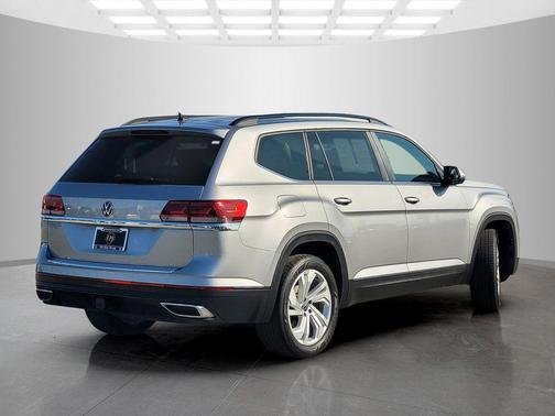 2022 Volkswagen Atlas 3.6L SE w/Technology