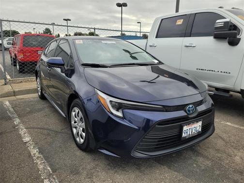 2025 Toyota Corolla Hybrid LE