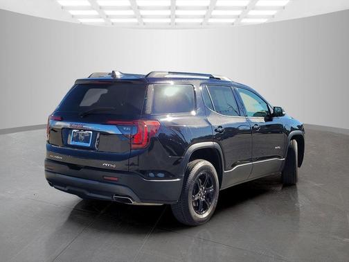 2021 GMC Acadia AWD AT4