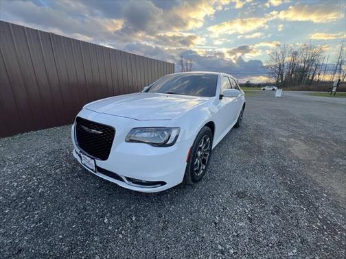 2016 Chrysler 300 S