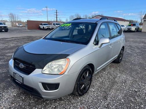 2009 Kia Rondo LX