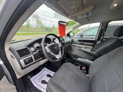 2010 Dodge Grand Caravan SXT