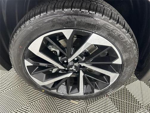 2025 Mitsubishi Outlander PHEV SEL