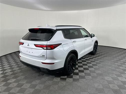 2025 Mitsubishi Outlander PHEV SEL