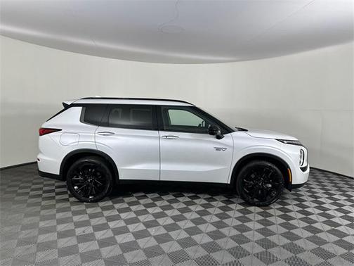 2025 Mitsubishi Outlander PHEV SEL