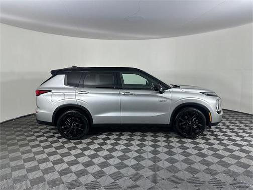 2025 Mitsubishi Outlander PHEV SEL