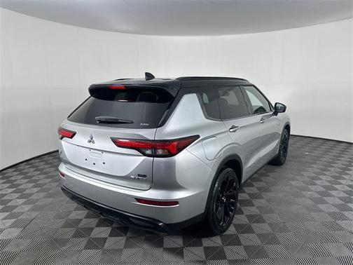 2025 Mitsubishi Outlander PHEV SEL