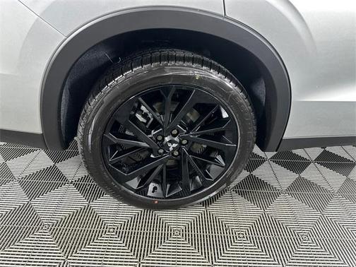 2025 Mitsubishi Outlander PHEV SEL