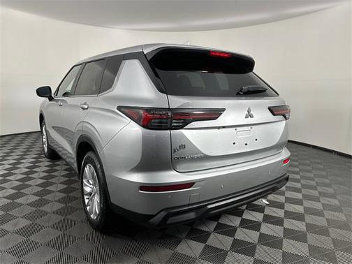 2025 Mitsubishi Outlander ES 2.5 S-AWC