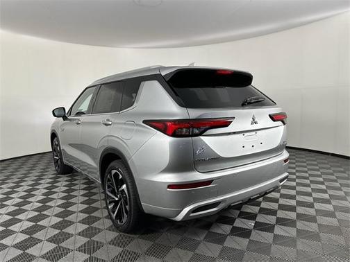 2025 Mitsubishi Outlander PHEV SEL