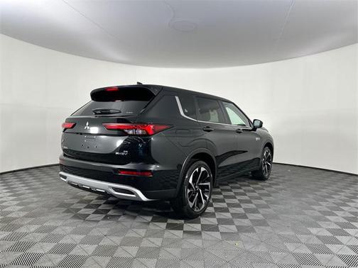 2025 Mitsubishi Outlander PHEV SE S-AWC