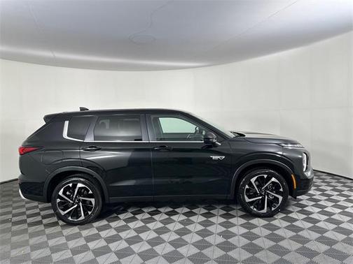 2025 Mitsubishi Outlander PHEV SE S-AWC