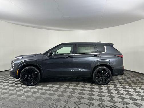 Graphite Gray 2026 Mitsubishi Outlander LE S-AWC