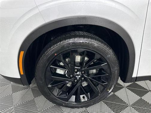 2025 Mitsubishi Outlander PHEV SEL