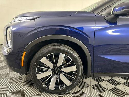 Cosmic Blue Metallic 2026 Mitsubishi Outlander SE S-AWC