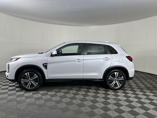 White Diamond 2026 Mitsubishi Outlander Sport 2.0 ES