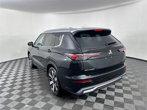 2025 Mitsubishi Outlander PLATINUM EDITION 2.5 S-AWC