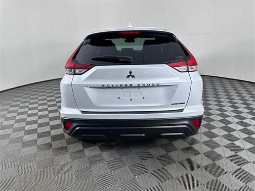 2026 Mitsubishi Eclipse Cross LE