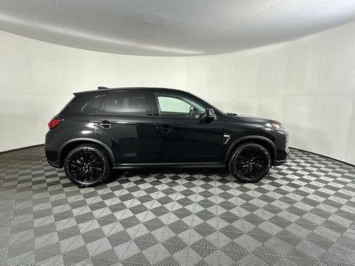 Labrador Black Pearl 2026 Mitsubishi Outlander Sport 2.0 LE