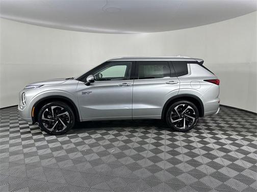 2025 Mitsubishi Outlander PHEV SEL