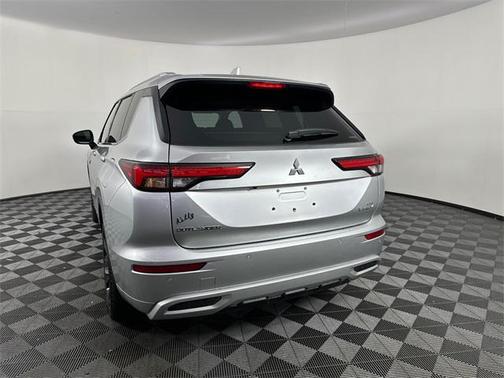 2025 Mitsubishi Outlander PHEV SEL