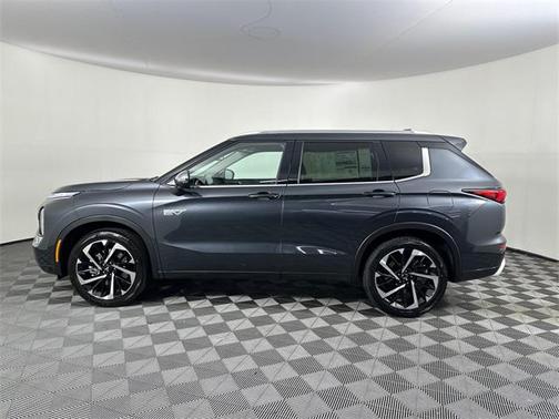 2025 Mitsubishi Outlander PHEV SEL