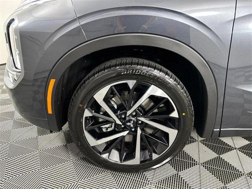 2025 Mitsubishi Outlander PHEV SEL