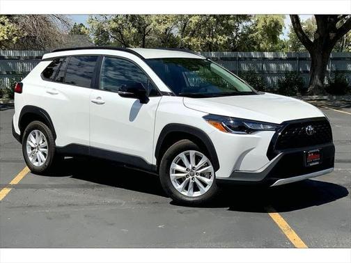 2025 Toyota Corolla Cross LE