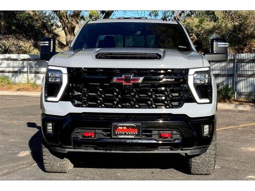 2024 Chevrolet Silverado 2500 4WD Crew Cab Standard Bed ZR2