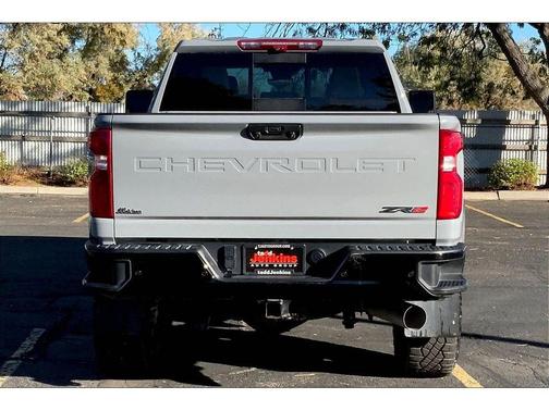 2024 Chevrolet Silverado 2500 4WD Crew Cab Standard Bed ZR2