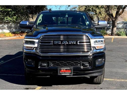 2020 RAM 3500 Laramie Crew Cab 4x4 6'4' Box