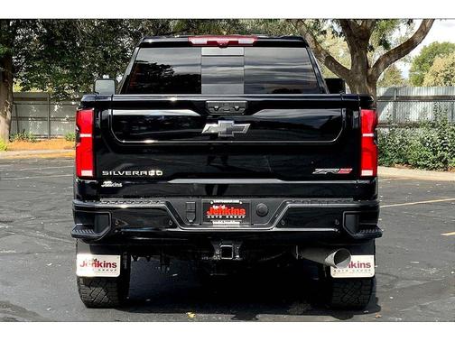 2025 Chevrolet Silverado 2500 4WD Crew Cab Standard Bed ZR2