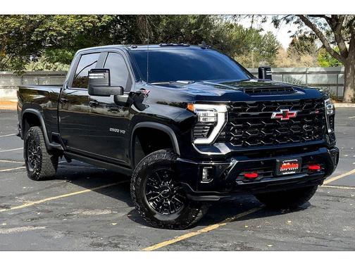 2025 Chevrolet Silverado 2500 4WD Crew Cab Standard Bed ZR2