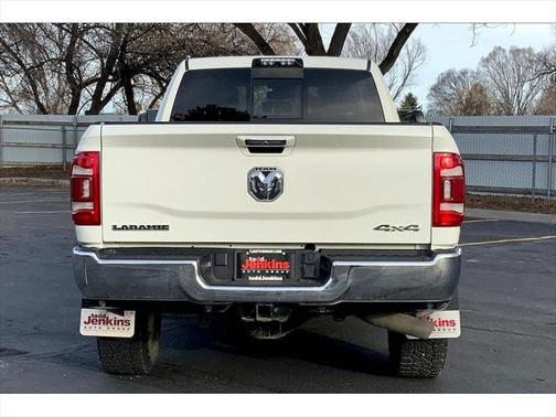 2022 RAM 3500 Laramie Crew Cab 4x4 8' Box