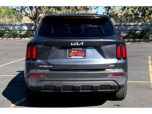 2023 Kia Sorento LX