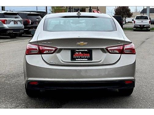 2022 Chevrolet Malibu FWD LT