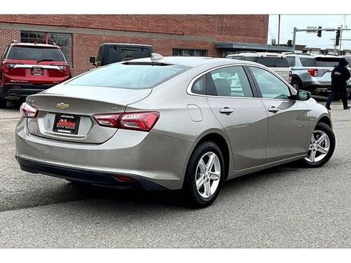 2022 Chevrolet Malibu FWD LT